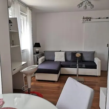 Leda Apartament *