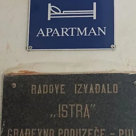 Leda * Pula