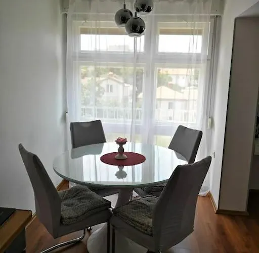 Leda Apartment *