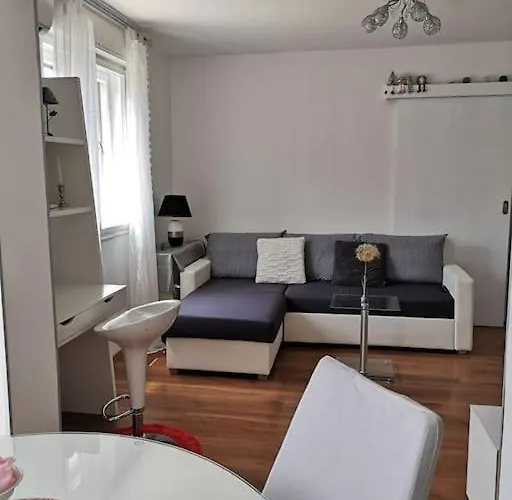 Leda Apartman *