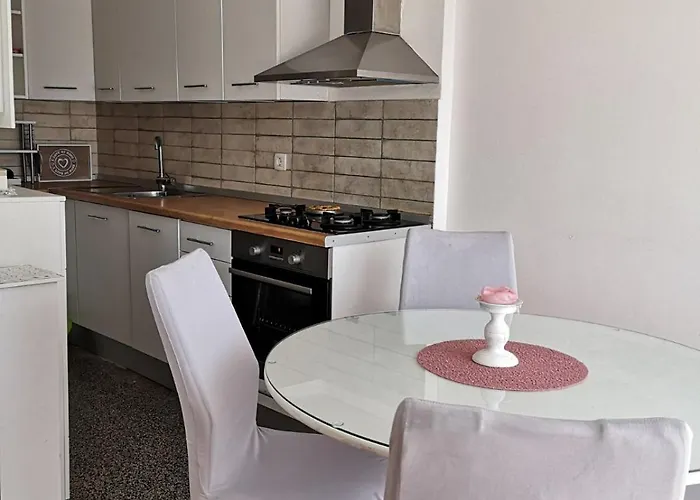Apartment Leda *